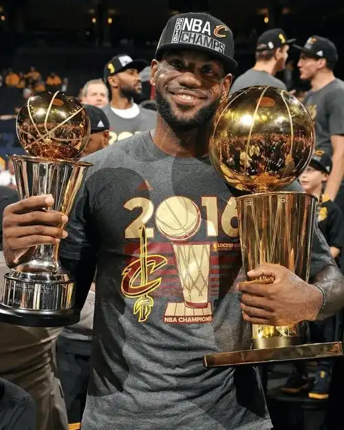八年前逆转之夜：骑士1-3翻盘勇士，NBA总决赛最热血剧本